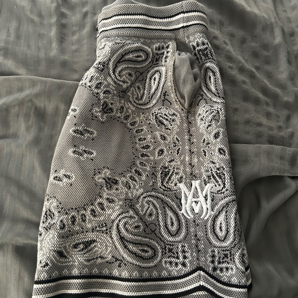 Amiri shorts size large